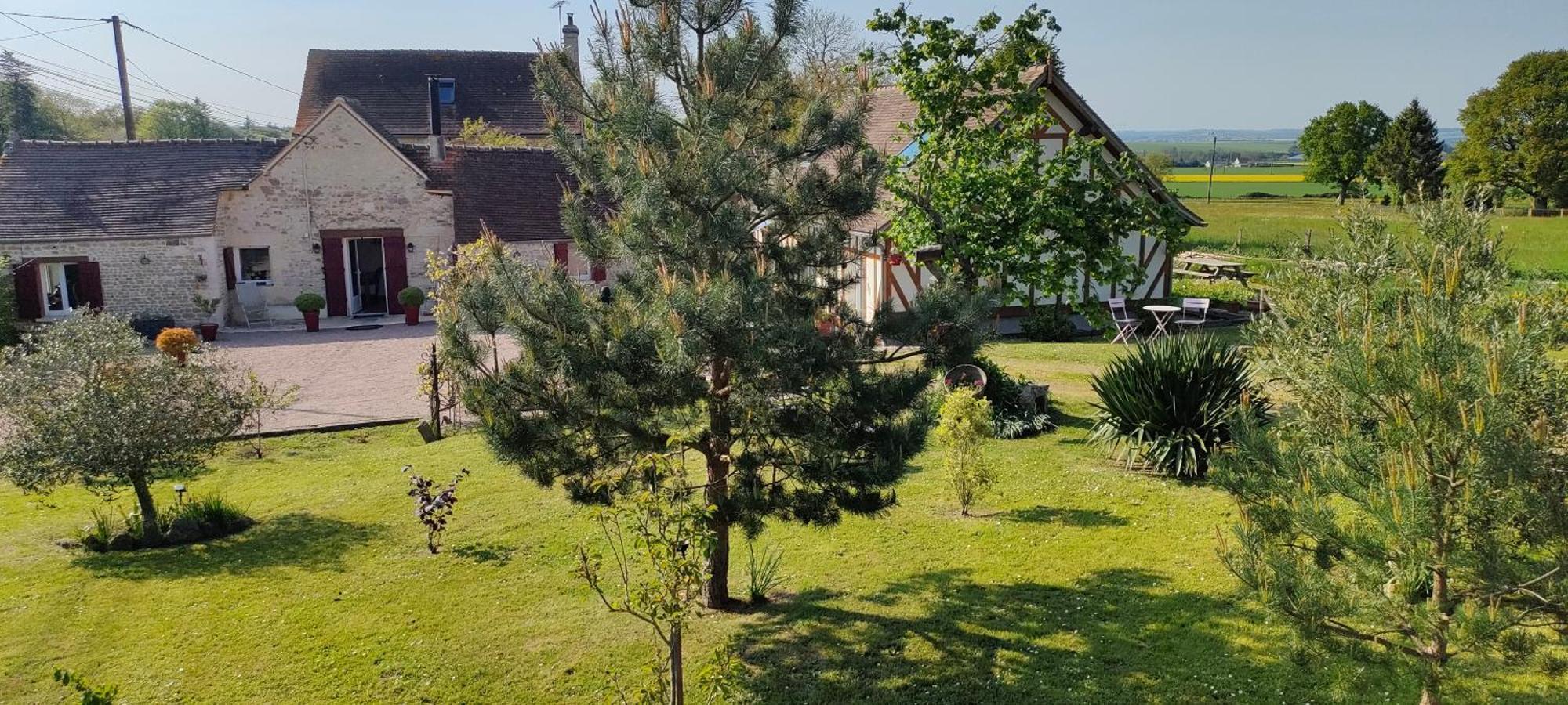 Les Lys Jolie Suite Parentale Privative Deux Adultes Avec Sdd Pertheville-Ners Exterior photo