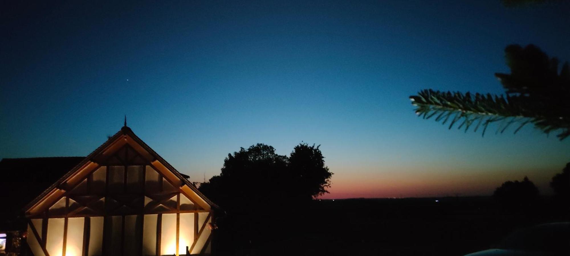 Les Lys Jolie Suite Parentale Privative Deux Adultes Avec Sdd Pertheville-Ners Exterior photo